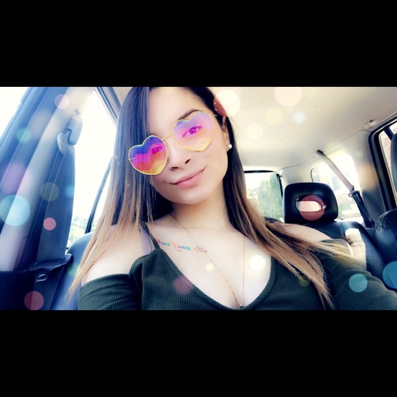 Meet your Posher, Jazmine - Picture 1 of 1